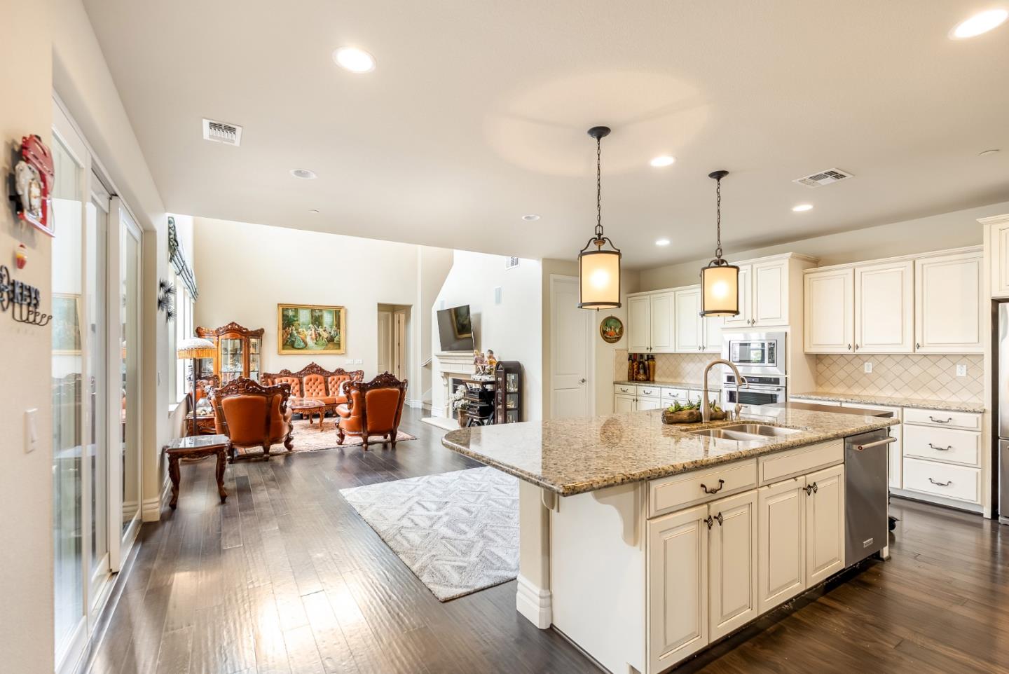 Detail Gallery Image 17 of 87 For 13145 Chamberlain Ave, Marina,  CA 93933 - 4 Beds | 2/1 Baths