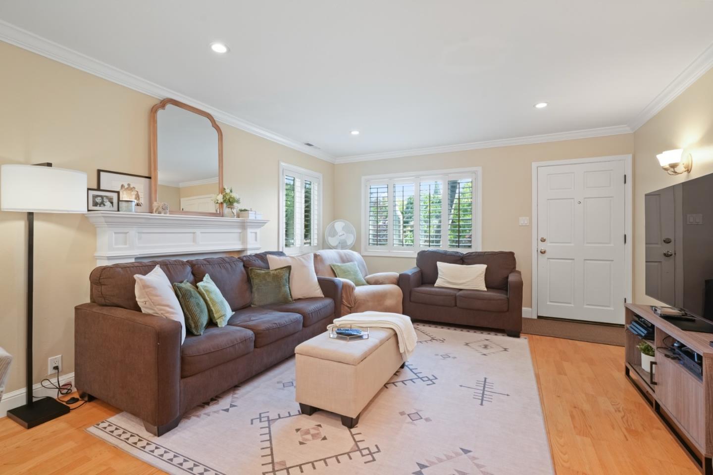 Detail Gallery Image 10 of 62 For 3172 Morris Dr, Palo Alto,  CA 94303 - 4 Beds | 2 Baths