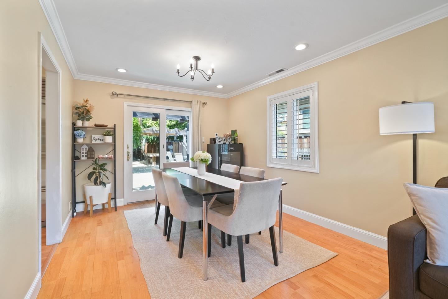 Detail Gallery Image 14 of 62 For 3172 Morris Dr, Palo Alto,  CA 94303 - 4 Beds | 2 Baths