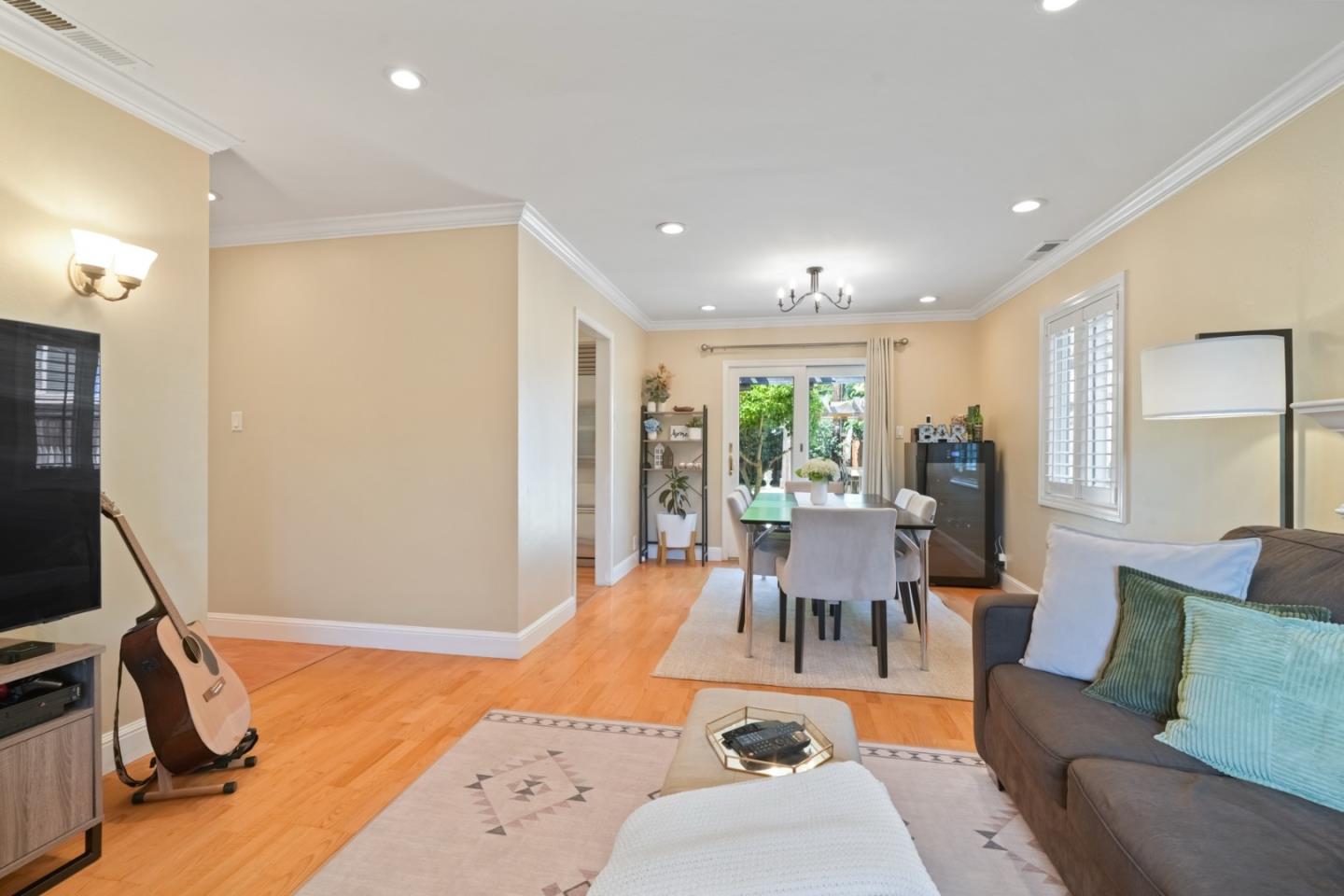 Detail Gallery Image 15 of 62 For 3172 Morris Dr, Palo Alto,  CA 94303 - 4 Beds | 2 Baths