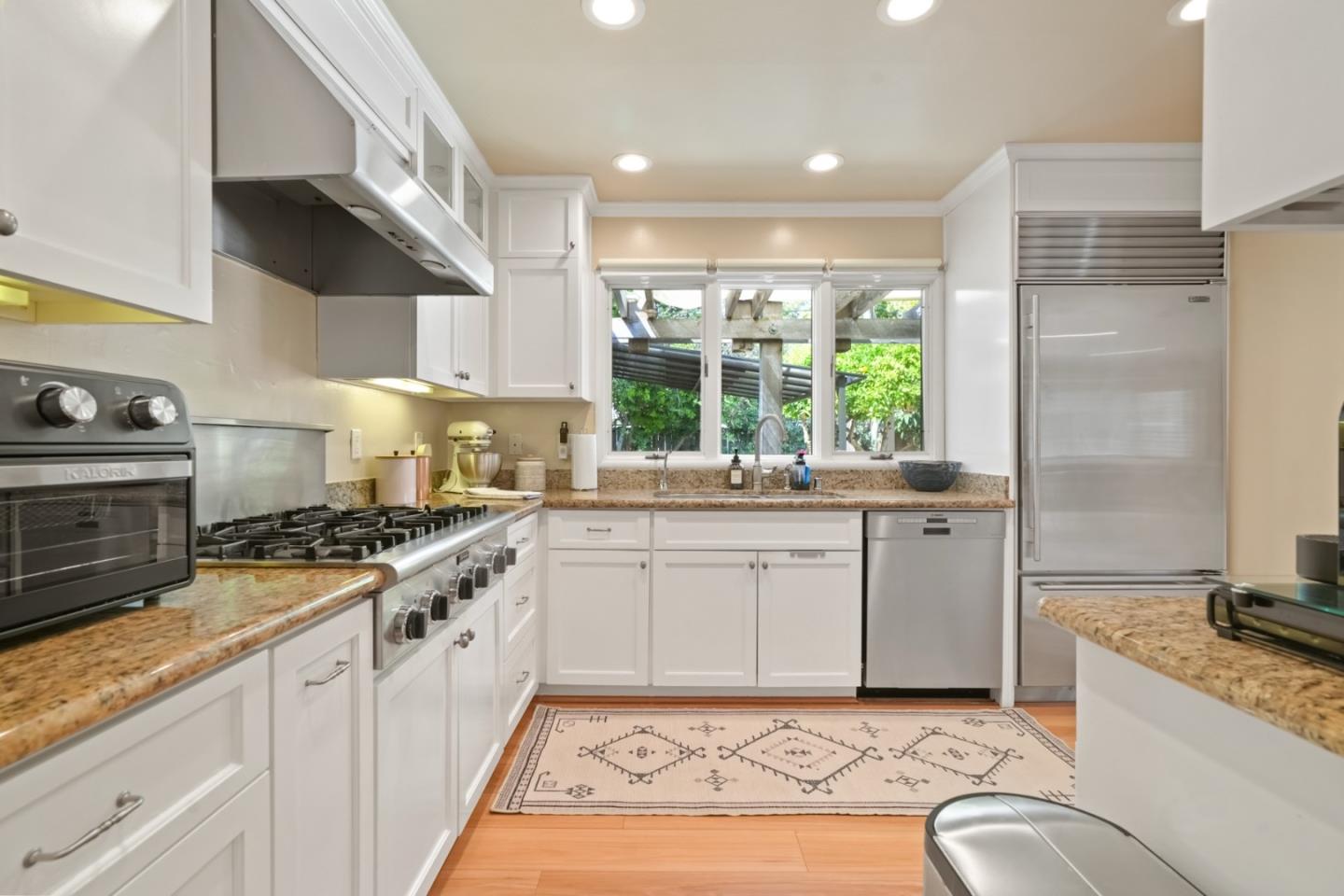 Detail Gallery Image 20 of 62 For 3172 Morris Dr, Palo Alto,  CA 94303 - 4 Beds | 2 Baths