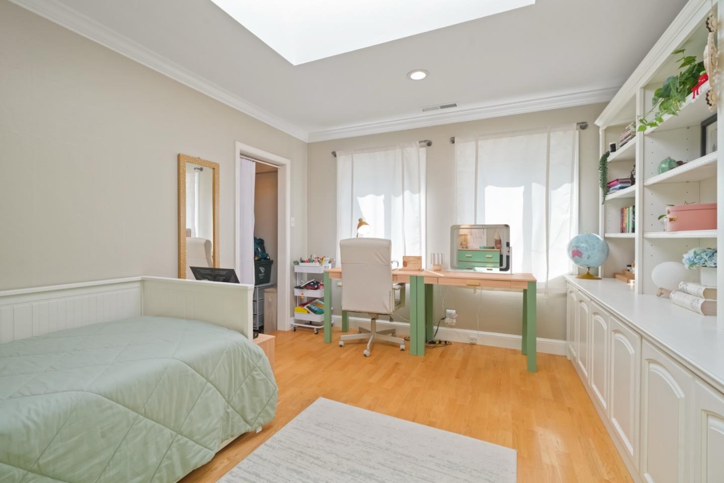 Detail Gallery Image 28 of 62 For 3172 Morris Dr, Palo Alto,  CA 94303 - 4 Beds | 2 Baths