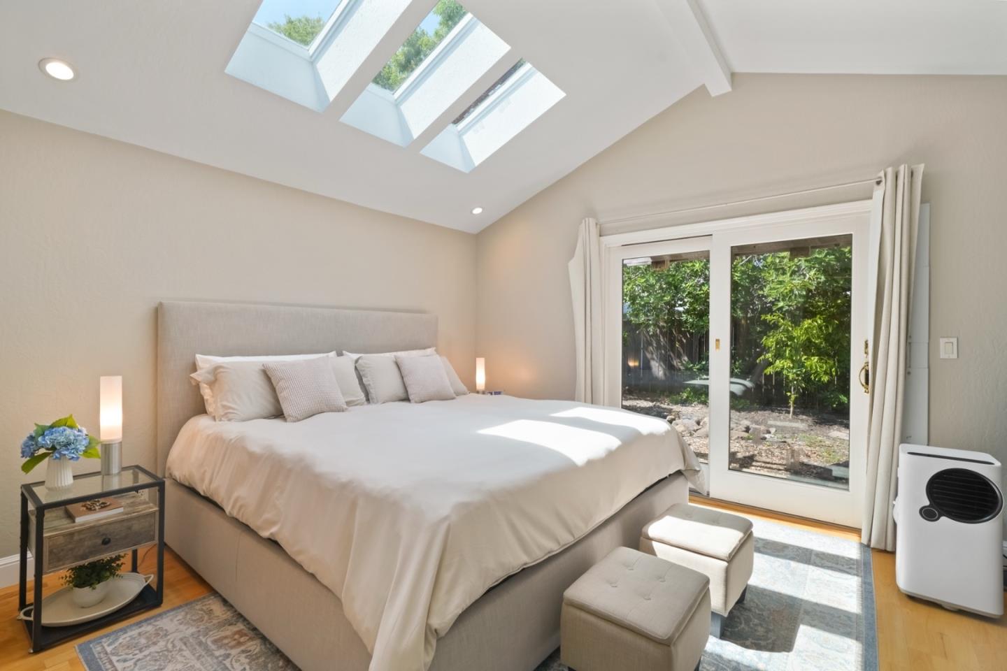 Detail Gallery Image 38 of 62 For 3172 Morris Dr, Palo Alto,  CA 94303 - 4 Beds | 2 Baths