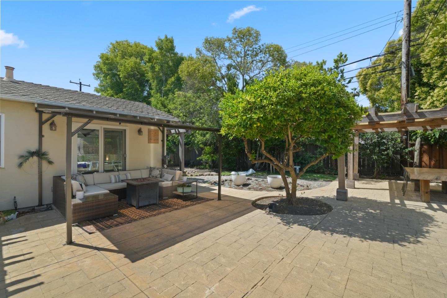 Detail Gallery Image 43 of 62 For 3172 Morris Dr, Palo Alto,  CA 94303 - 4 Beds | 2 Baths