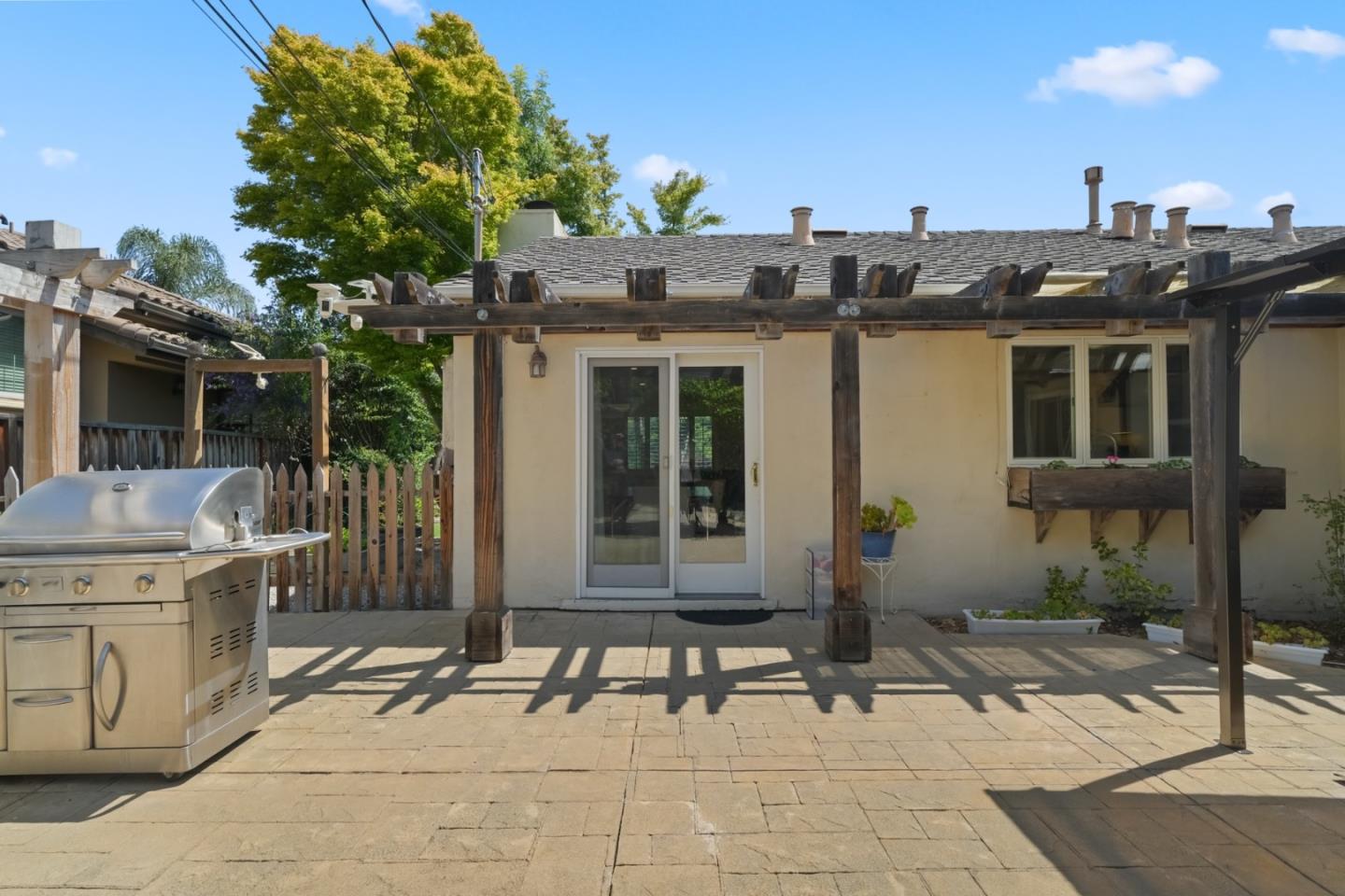 Detail Gallery Image 46 of 62 For 3172 Morris Dr, Palo Alto,  CA 94303 - 4 Beds | 2 Baths