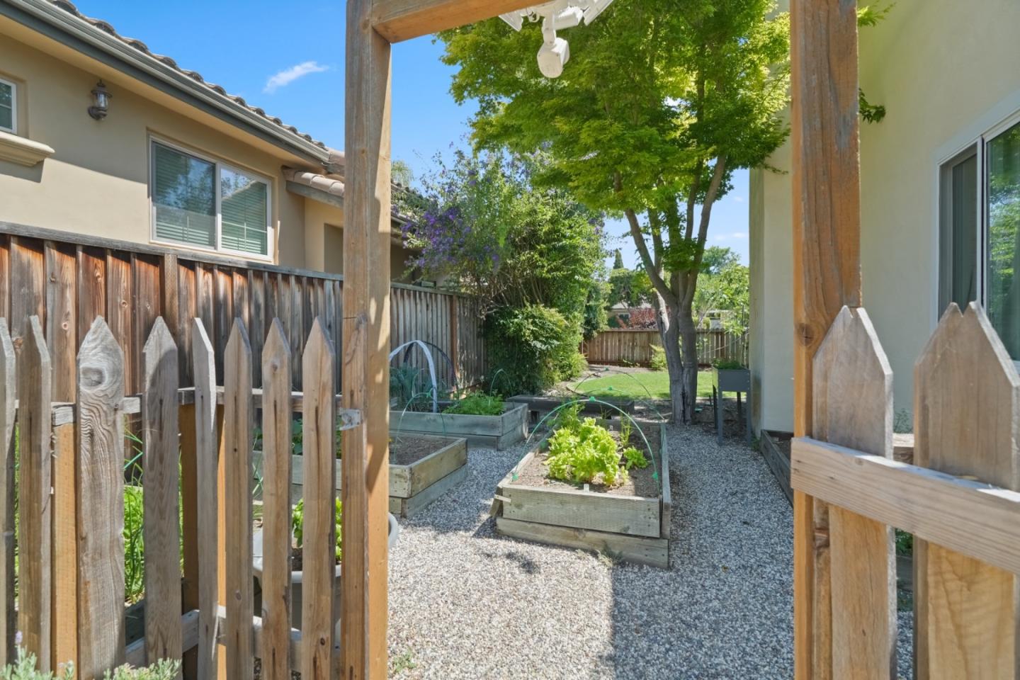 Detail Gallery Image 60 of 62 For 3172 Morris Dr, Palo Alto,  CA 94303 - 4 Beds | 2 Baths