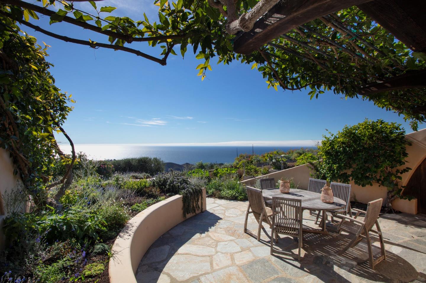 Detail Gallery Image 14 of 43 For 46304 Pfeiffer Ridge, Big Sur,  CA 93920 - 4 Beds | 4 Baths