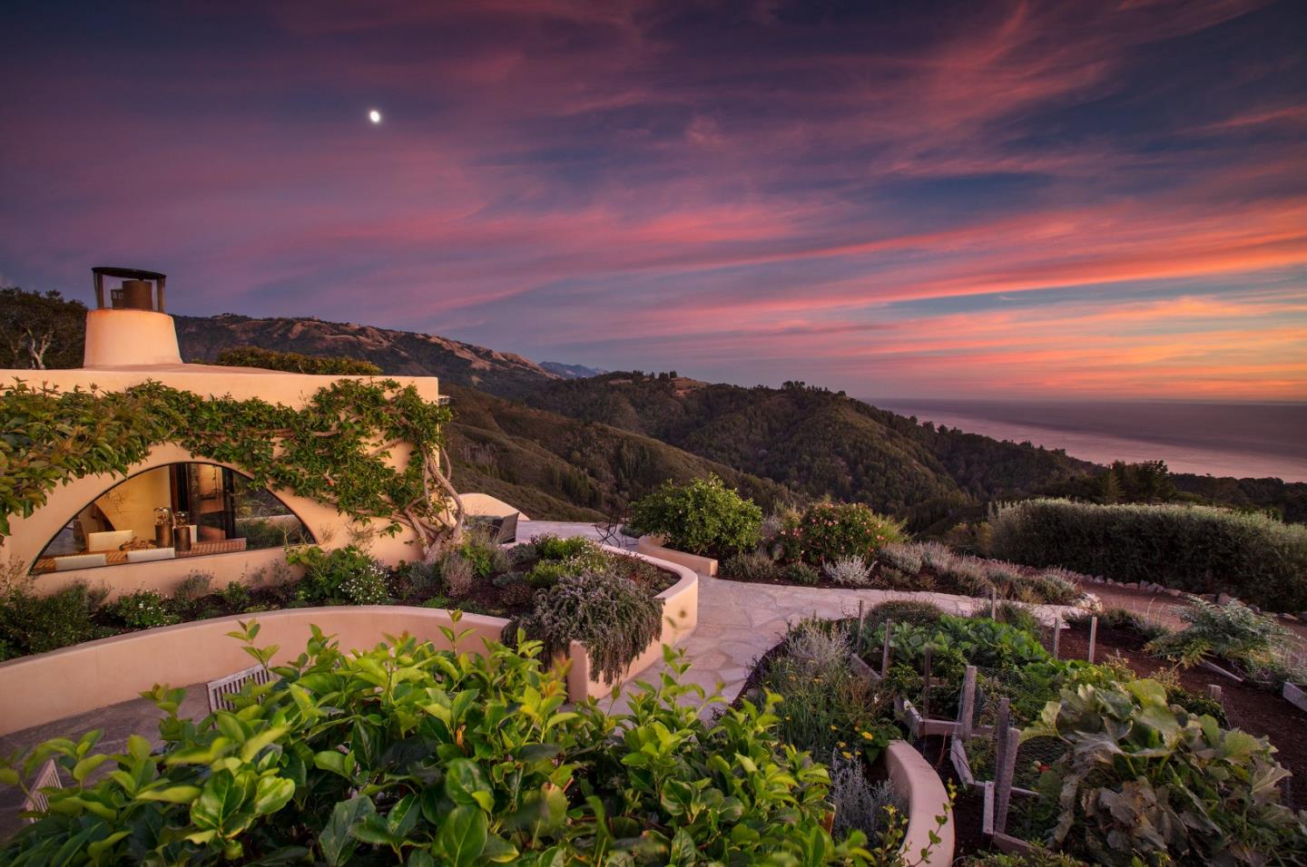 Detail Gallery Image 4 of 43 For 46304 Pfeiffer Ridge, Big Sur,  CA 93920 - 4 Beds | 4 Baths