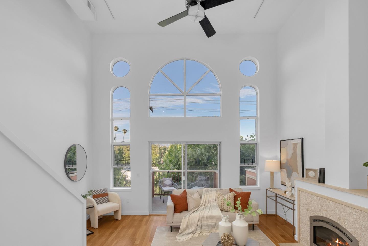 Detail Gallery Image 2 of 26 For 350 N 2nd St #337,  San Jose,  CA 95112 - 1 Beds | 2 Baths