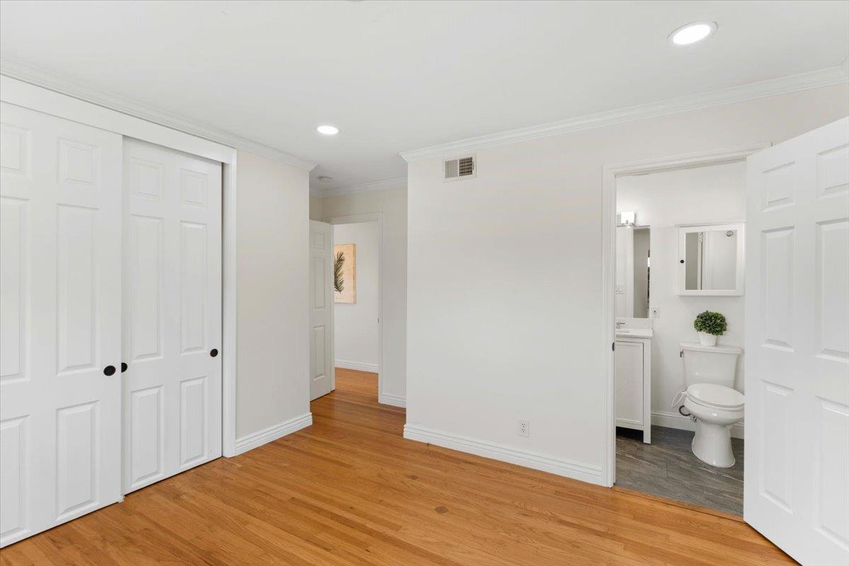 Detail Gallery Image 10 of 19 For 1105 Kentwood Ave, Cupertino,  CA 95014 - 3 Beds | 2/1 Baths