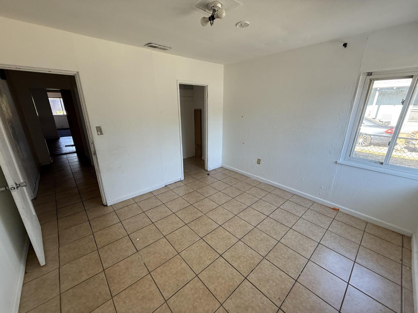 Detail Gallery Image 17 of 26 For 1125 Garden St, East Palo Alto,  CA 94303 - 3 Beds | 2 Baths