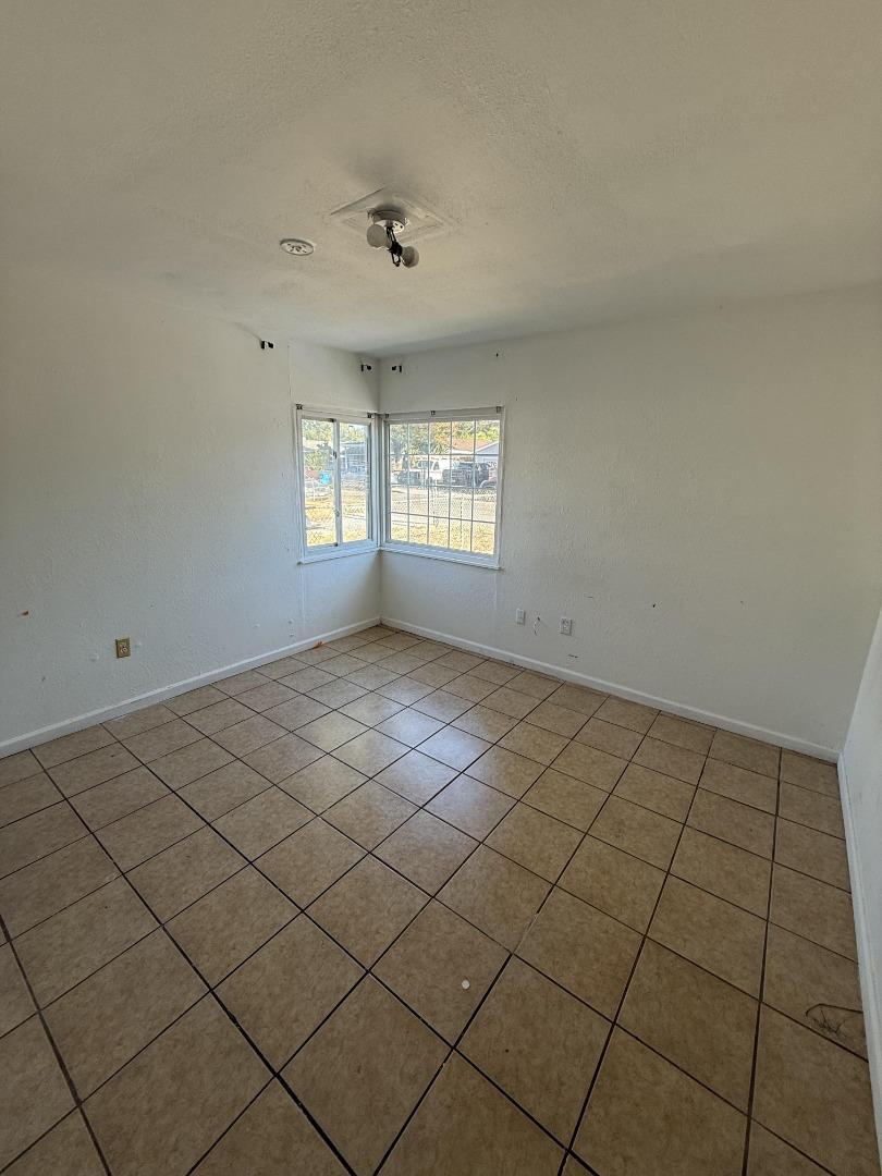 Detail Gallery Image 19 of 26 For 1125 Garden St, East Palo Alto,  CA 94303 - 3 Beds | 2 Baths