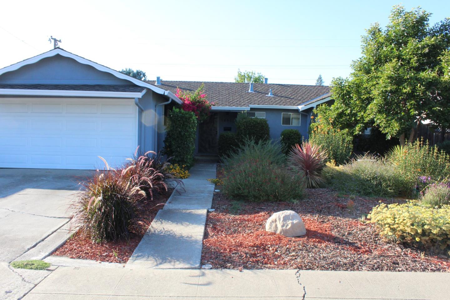 Detail Gallery Image 2 of 27 For 1441 Willowmont Ave, San Jose,  CA 95118 - 3 Beds | 2 Baths