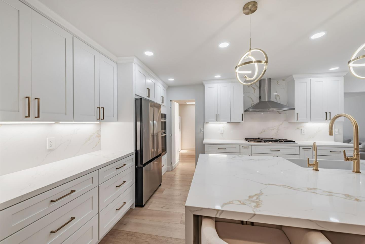 Detail Gallery Image 14 of 59 For 890 Wainwright Dr, San Jose,  CA 95128 - 4 Beds | 2 Baths