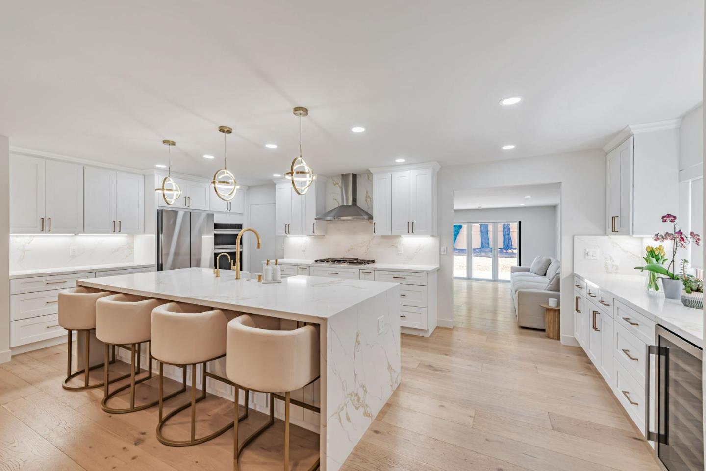Detail Gallery Image 15 of 59 For 890 Wainwright Dr, San Jose,  CA 95128 - 4 Beds | 2 Baths