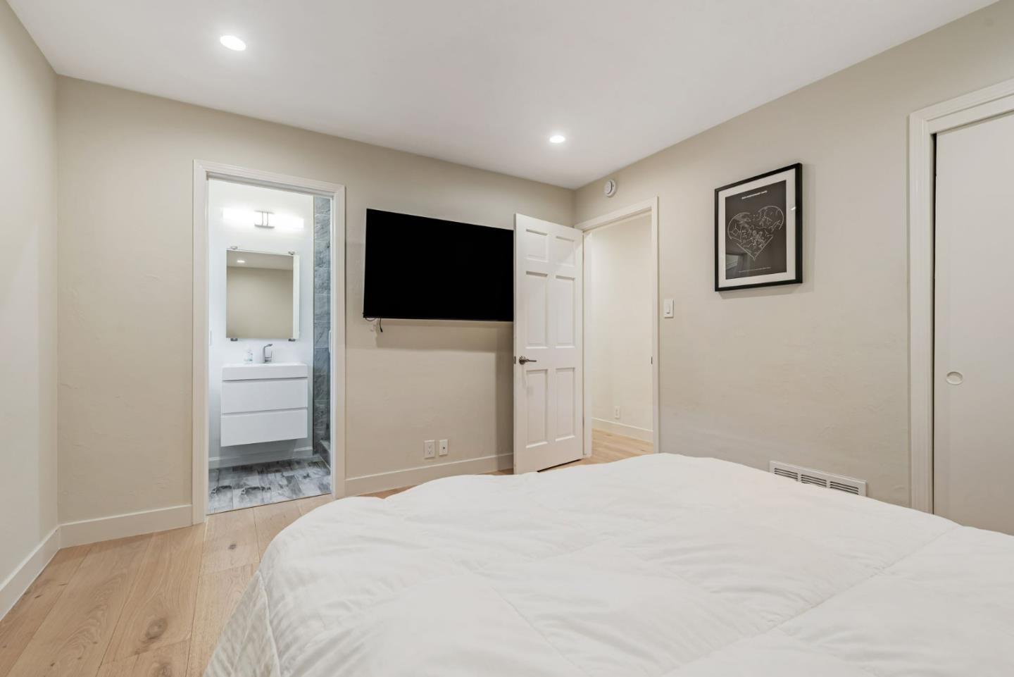Detail Gallery Image 32 of 59 For 890 Wainwright Dr, San Jose,  CA 95128 - 4 Beds | 2 Baths