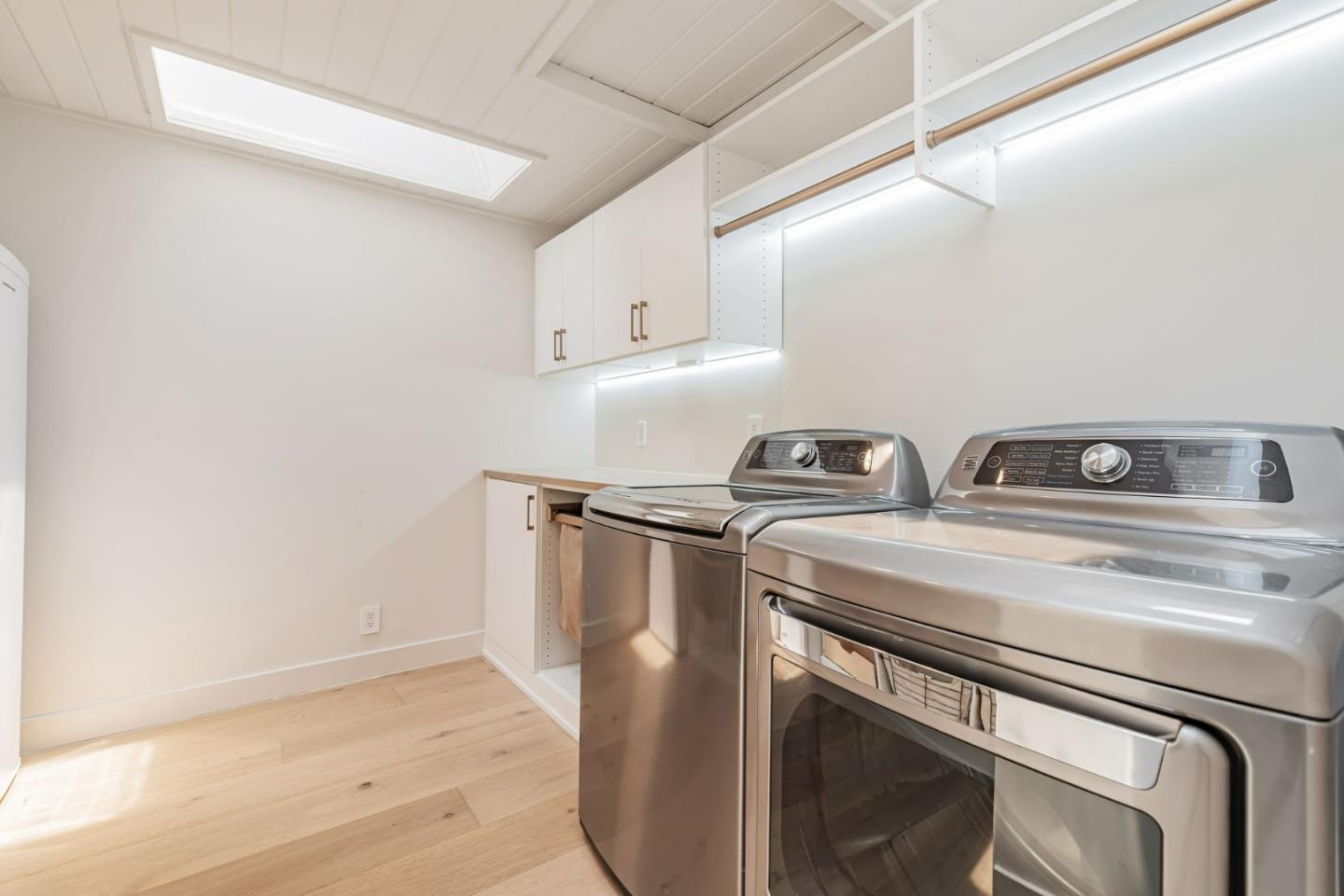 Detail Gallery Image 39 of 59 For 890 Wainwright Dr, San Jose,  CA 95128 - 4 Beds | 2 Baths