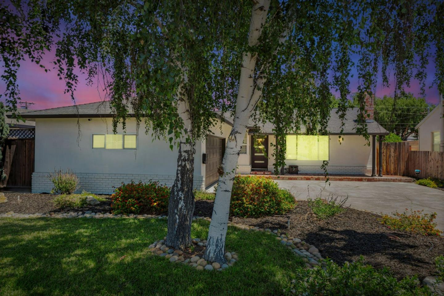 Detail Gallery Image 4 of 59 For 890 Wainwright Dr, San Jose,  CA 95128 - 4 Beds | 2 Baths