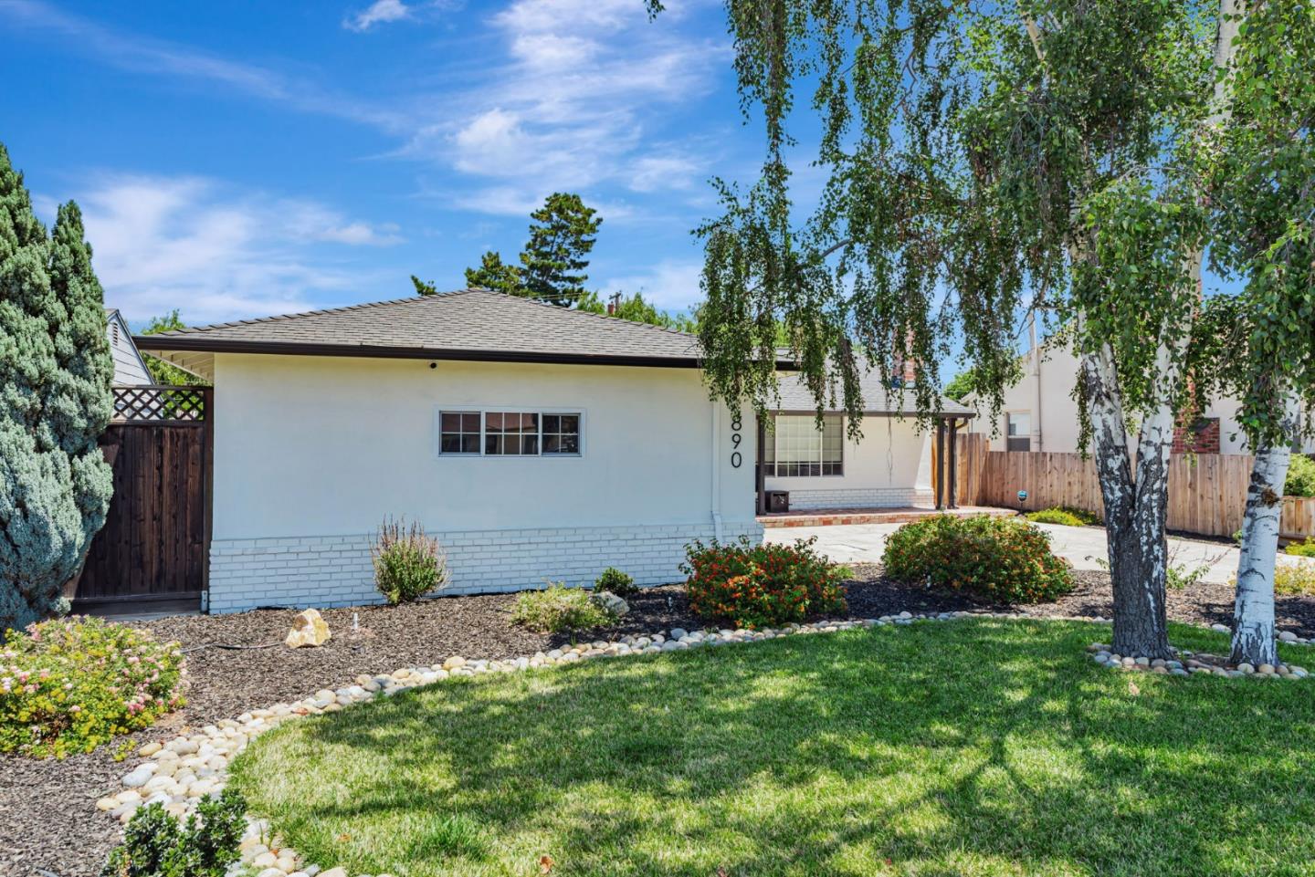 Detail Gallery Image 6 of 59 For 890 Wainwright Dr, San Jose,  CA 95128 - 4 Beds | 2 Baths