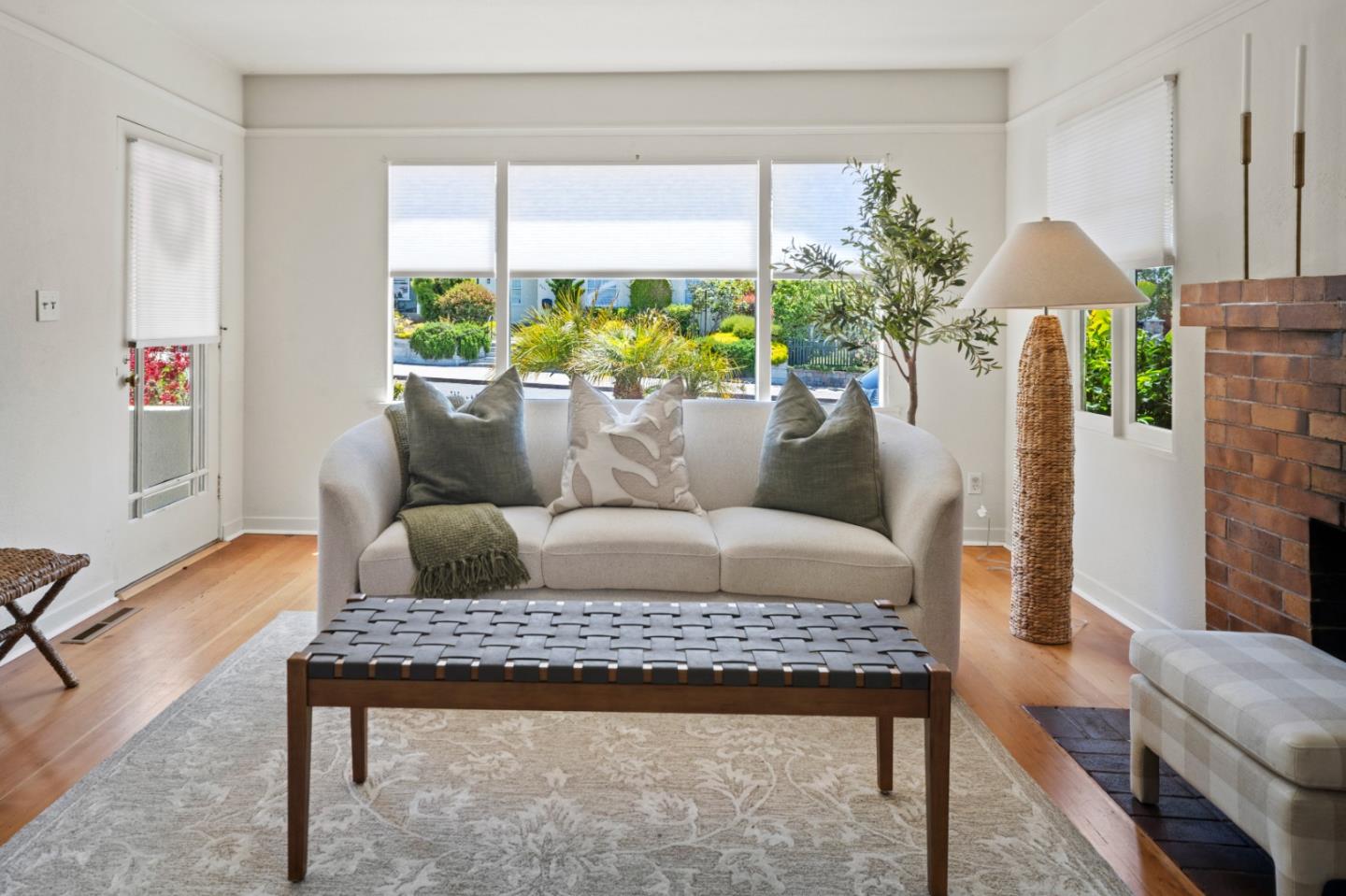 Detail Gallery Image 14 of 32 For 468 Gibson Ave, Pacific Grove,  CA 93950 - 3 Beds | 1 Baths