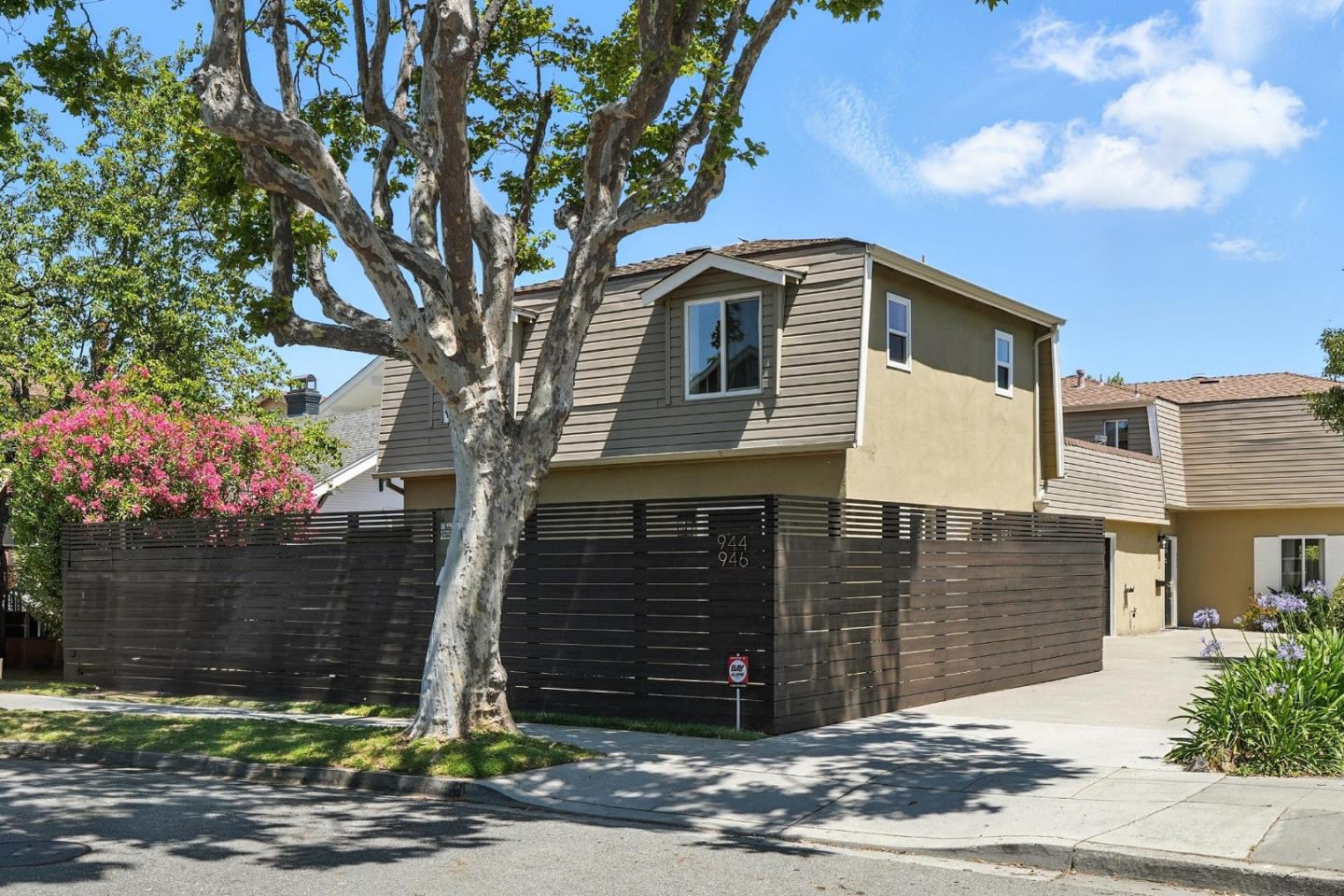 Detail Gallery Image 1 of 60 For 946 Laguna Ave, Burlingame,  CA 94010 - 6 Beds | 2/2 Baths