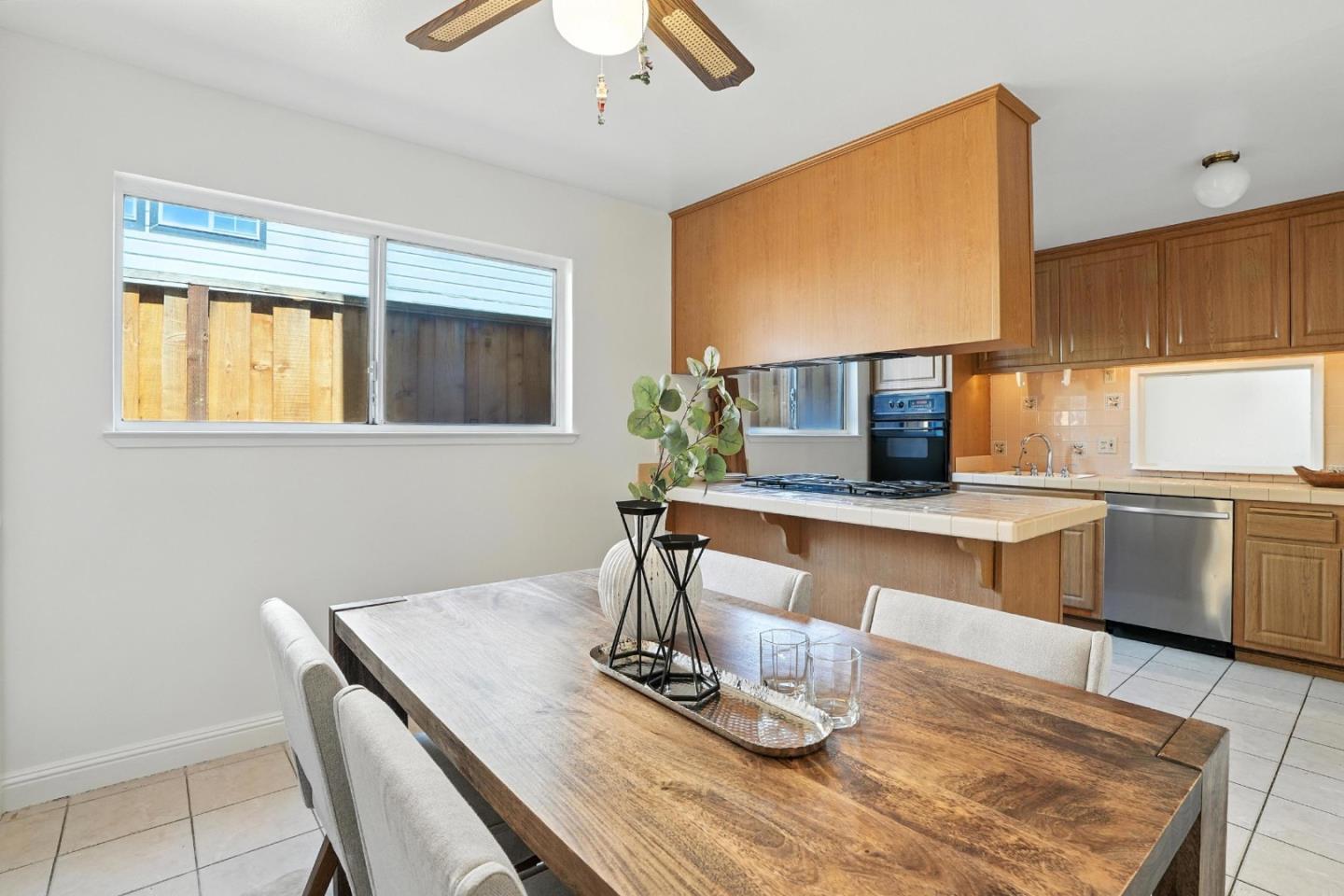 Detail Gallery Image 36 of 60 For 946 Laguna Ave, Burlingame,  CA 94010 - 6 Beds | 2/2 Baths