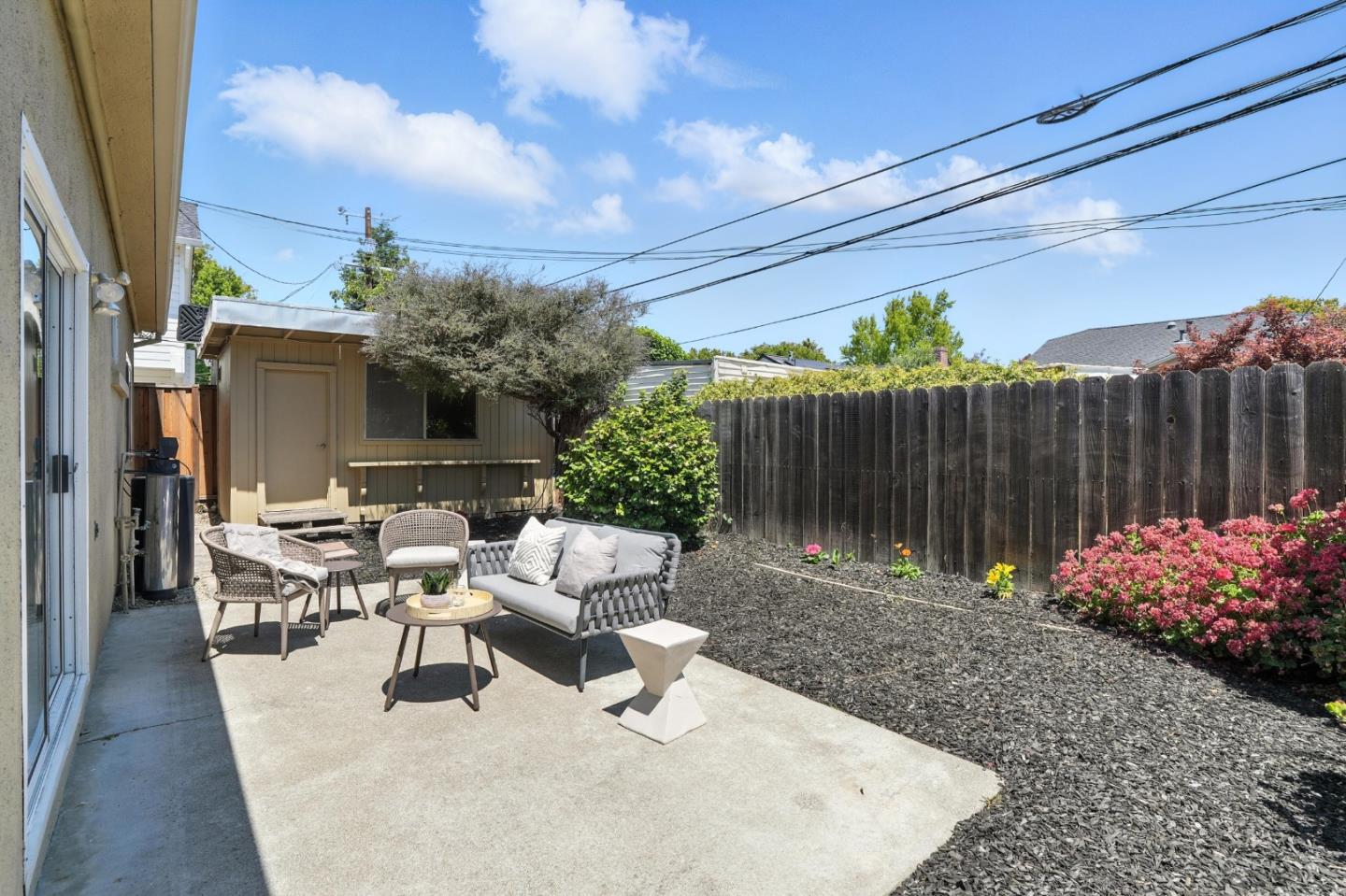 Detail Gallery Image 46 of 60 For 946 Laguna Ave, Burlingame,  CA 94010 - 6 Beds | 2/2 Baths
