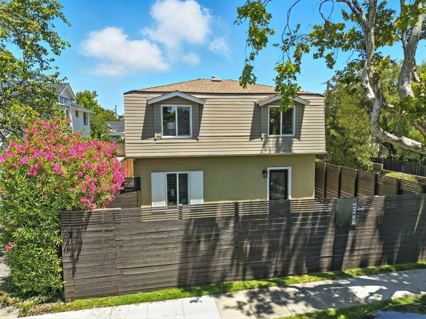 Detail Gallery Image 53 of 60 For 946 Laguna Ave, Burlingame,  CA 94010 - 6 Beds | 2/2 Baths