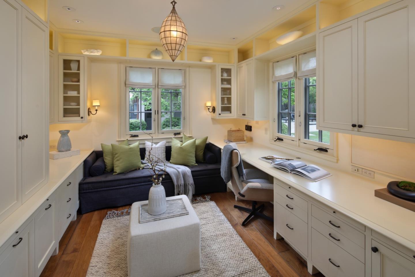 Detail Gallery Image 11 of 26 For 444 Tennyson Ave, Palo Alto,  CA 94301 - 5 Beds | 6/2 Baths