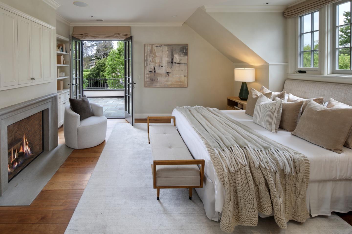 Detail Gallery Image 12 of 26 For 444 Tennyson Ave, Palo Alto,  CA 94301 - 5 Beds | 6/2 Baths