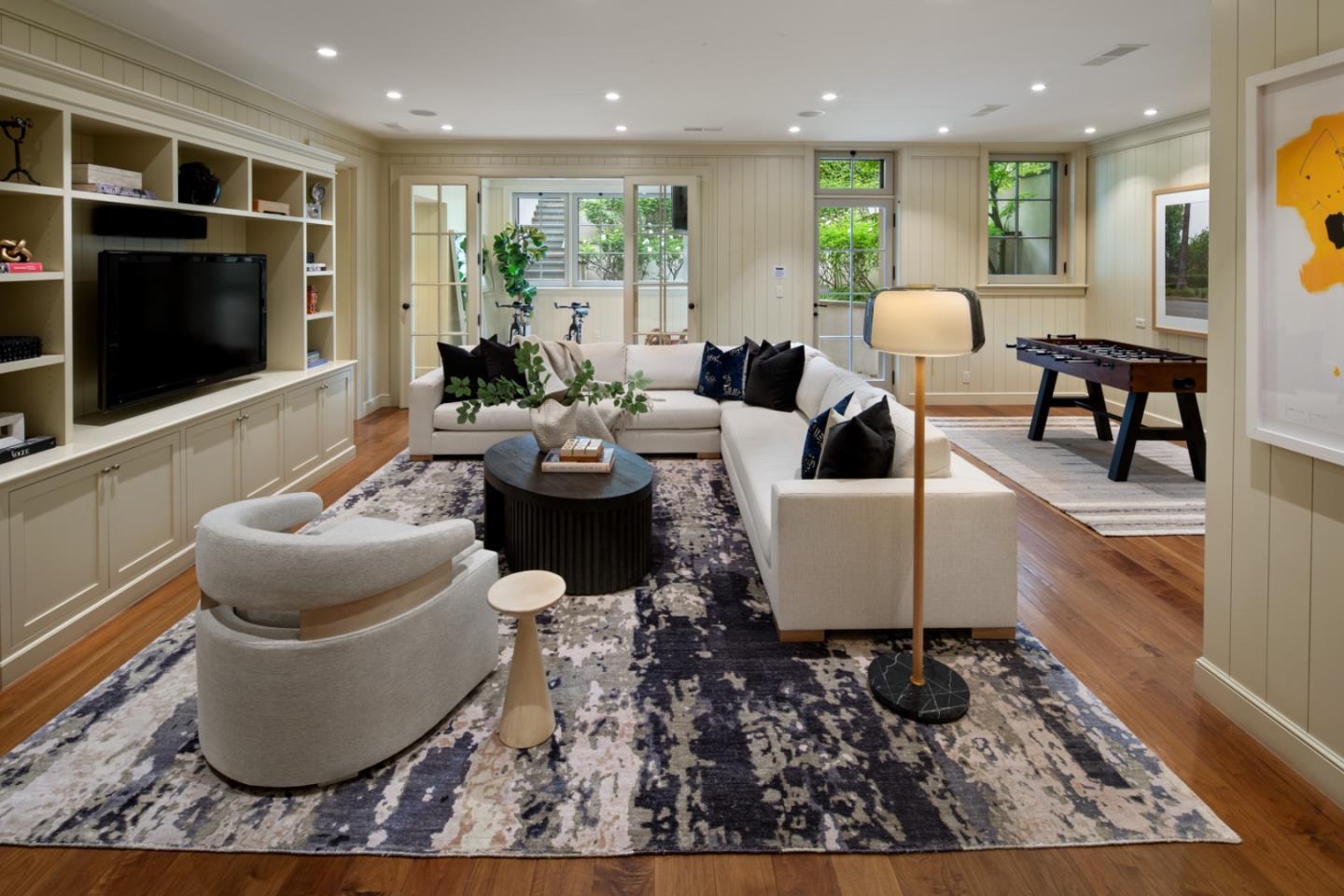 Detail Gallery Image 19 of 26 For 444 Tennyson Ave, Palo Alto,  CA 94301 - 5 Beds | 6/2 Baths