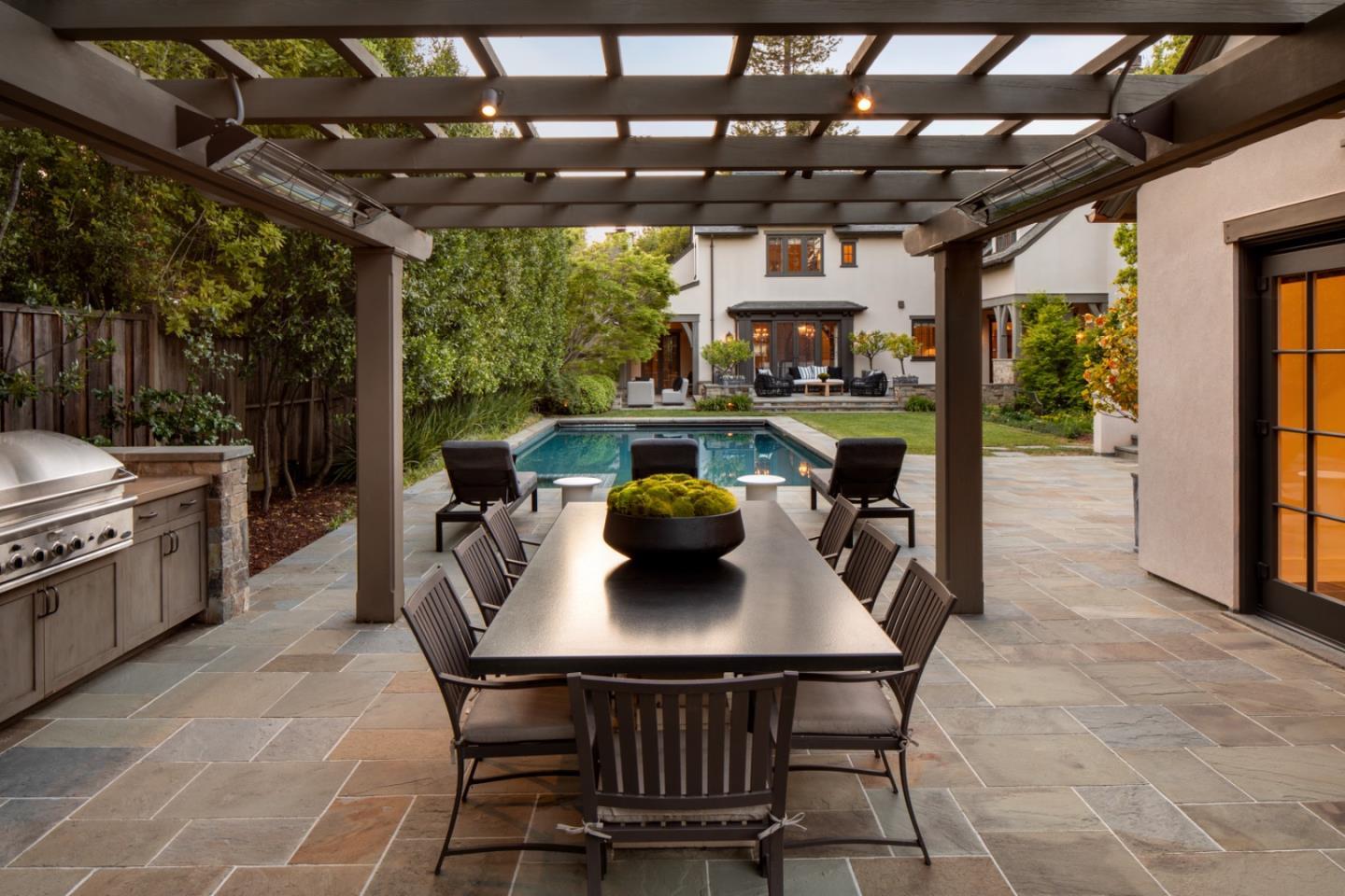 Detail Gallery Image 21 of 26 For 444 Tennyson Ave, Palo Alto,  CA 94301 - 5 Beds | 6/2 Baths