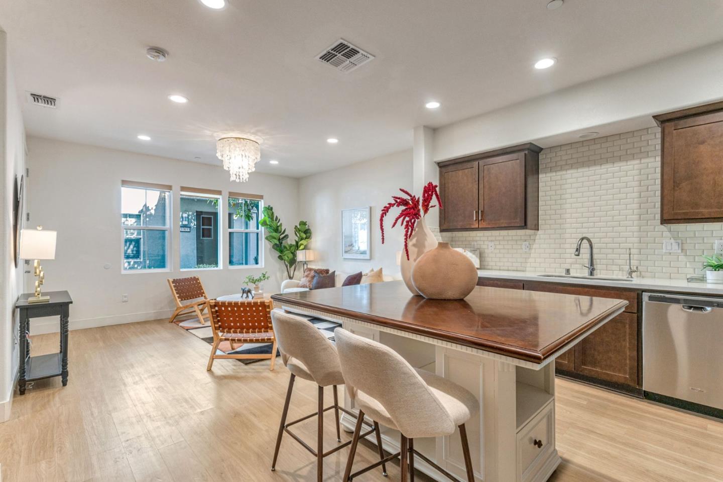 Detail Gallery Image 13 of 61 For 37634 Cape Cod Rd, Newark,  CA 94560 - 4 Beds | 3/1 Baths