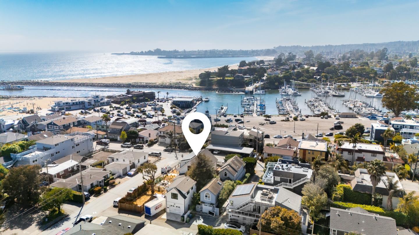 Detail Gallery Image 4 of 50 For 601 Bonnie St, Santa Cruz,  CA 95062 - 3 Beds | 2/1 Baths