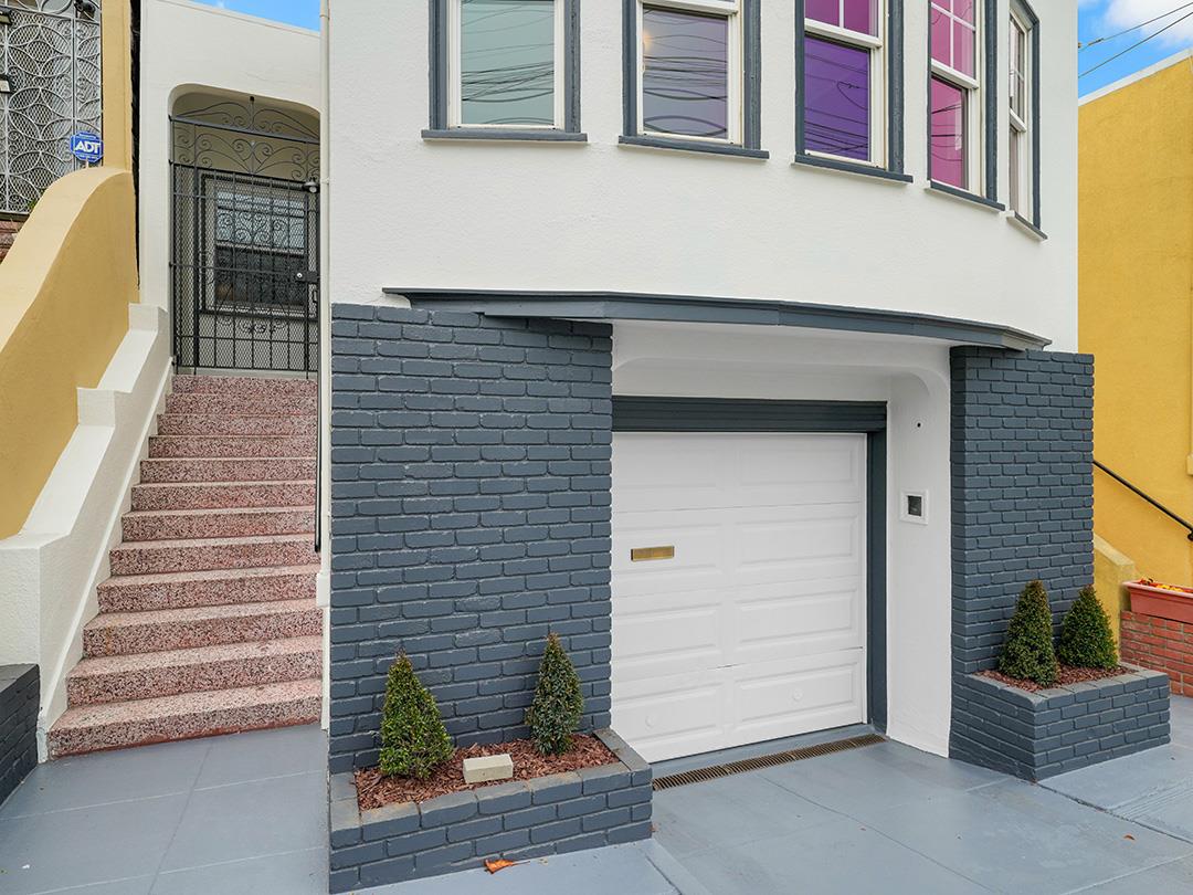 Detail Gallery Image 3 of 36 For 454 Ellington Ave, San Francisco,  CA 94112 - 2 Beds | 1/2 Baths