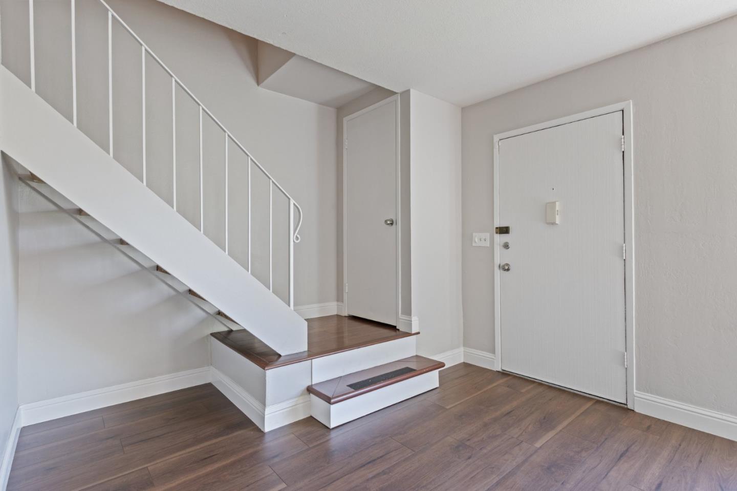 Detail Gallery Image 14 of 41 For 1810 Queen Victoria Way, San Jose,  CA 95132 - 2 Beds | 1/1 Baths