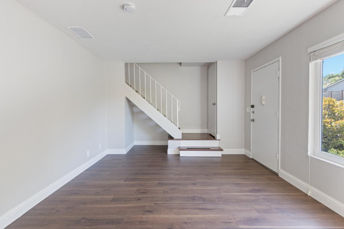 Detail Gallery Image 19 of 41 For 1810 Queen Victoria Way, San Jose,  CA 95132 - 2 Beds | 1/1 Baths