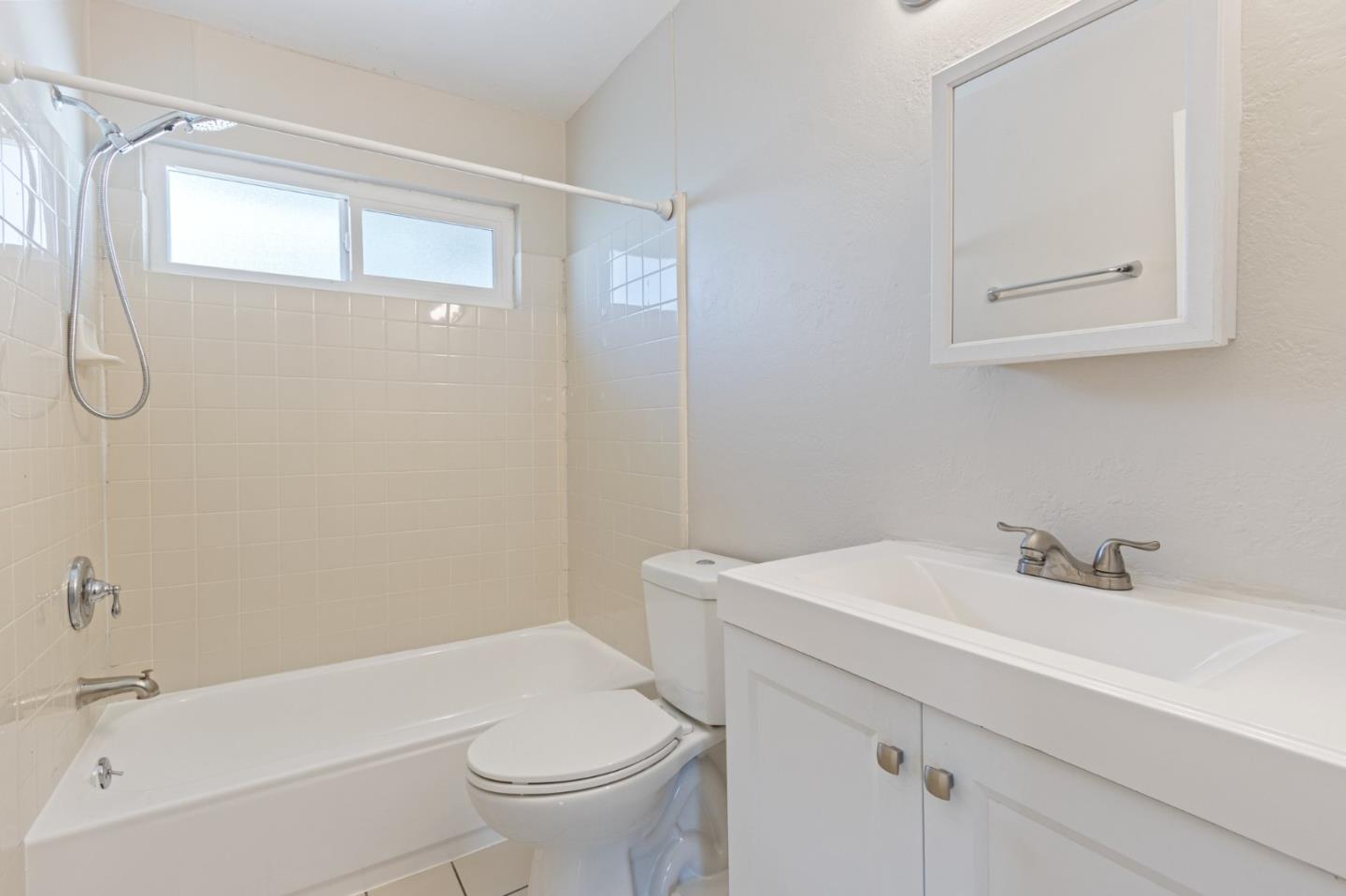 Detail Gallery Image 26 of 41 For 1810 Queen Victoria Way, San Jose,  CA 95132 - 2 Beds | 1/1 Baths