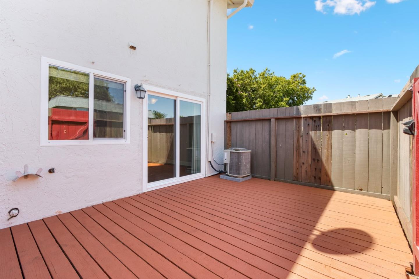 Detail Gallery Image 33 of 41 For 1810 Queen Victoria Way, San Jose,  CA 95132 - 2 Beds | 1/1 Baths