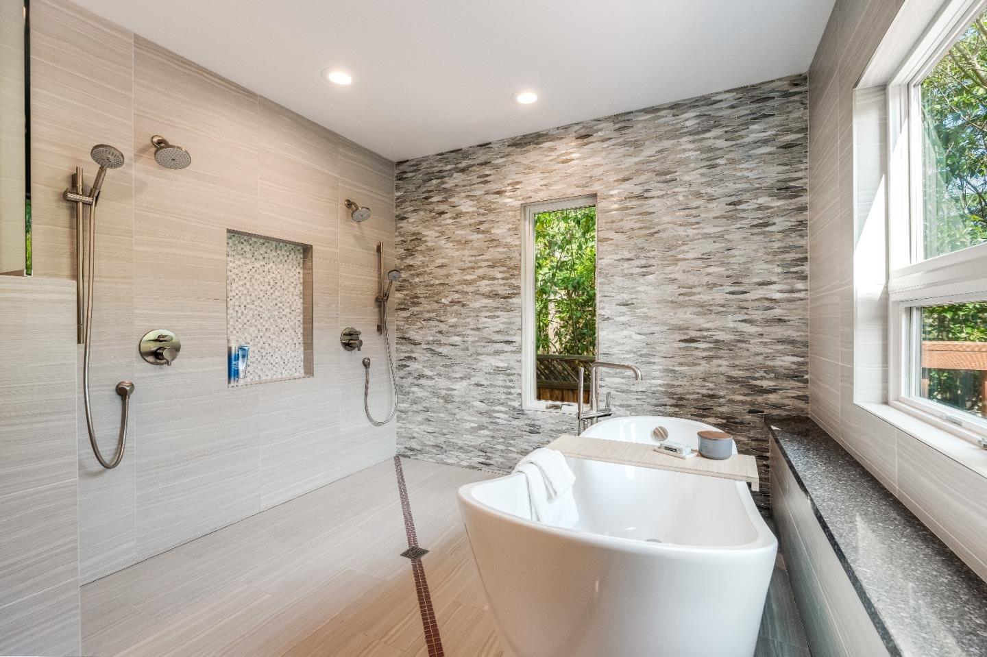 Detail Gallery Image 22 of 55 For 3920 Lakemead Way, Redwood City,  CA 94062 - 5 Beds | 4/1 Baths
