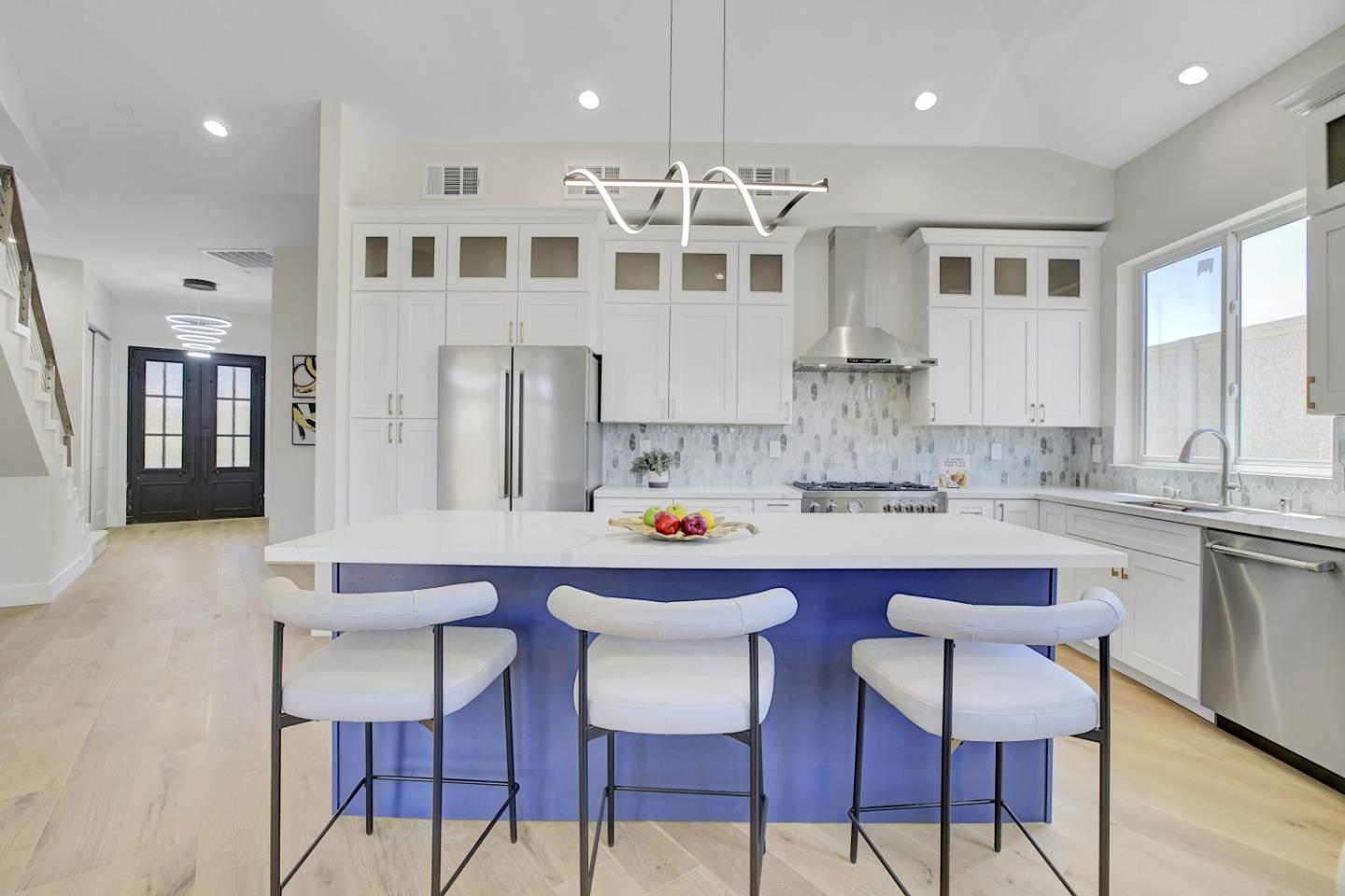 Detail Gallery Image 11 of 52 For 3805 Bobwhite Ter, Fremont,  CA 94555 - 4 Beds | 3 Baths