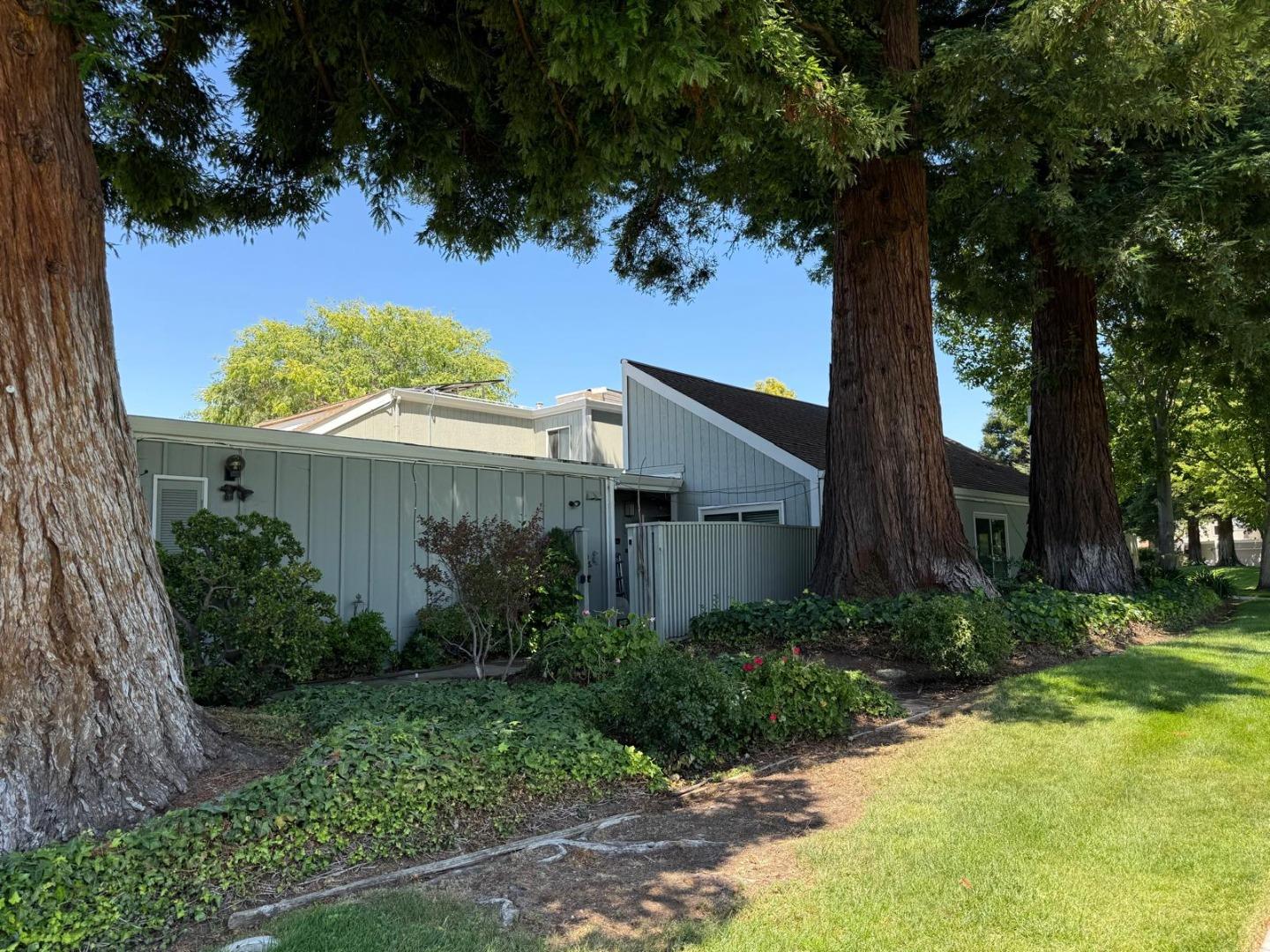 Detail Gallery Image 18 of 19 For 7405 Maywood Dr, Pleasanton,  CA 94588 - 3 Beds | 2 Baths