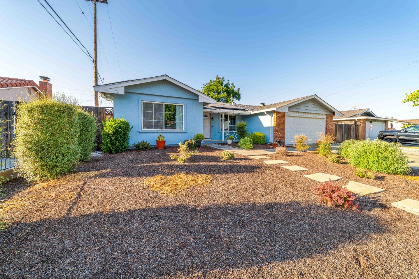 Detail Gallery Image 2 of 25 For 1599 Rebel Way, San Jose,  CA 95118 - 4 Beds | 2 Baths