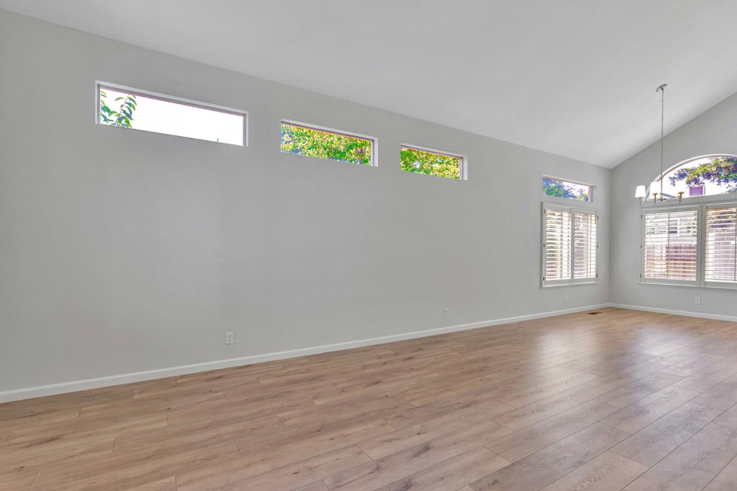 Detail Gallery Image 11 of 48 For 4204 Amargosa Dr, Antioch,  CA 94531 - 5 Beds | 3 Baths