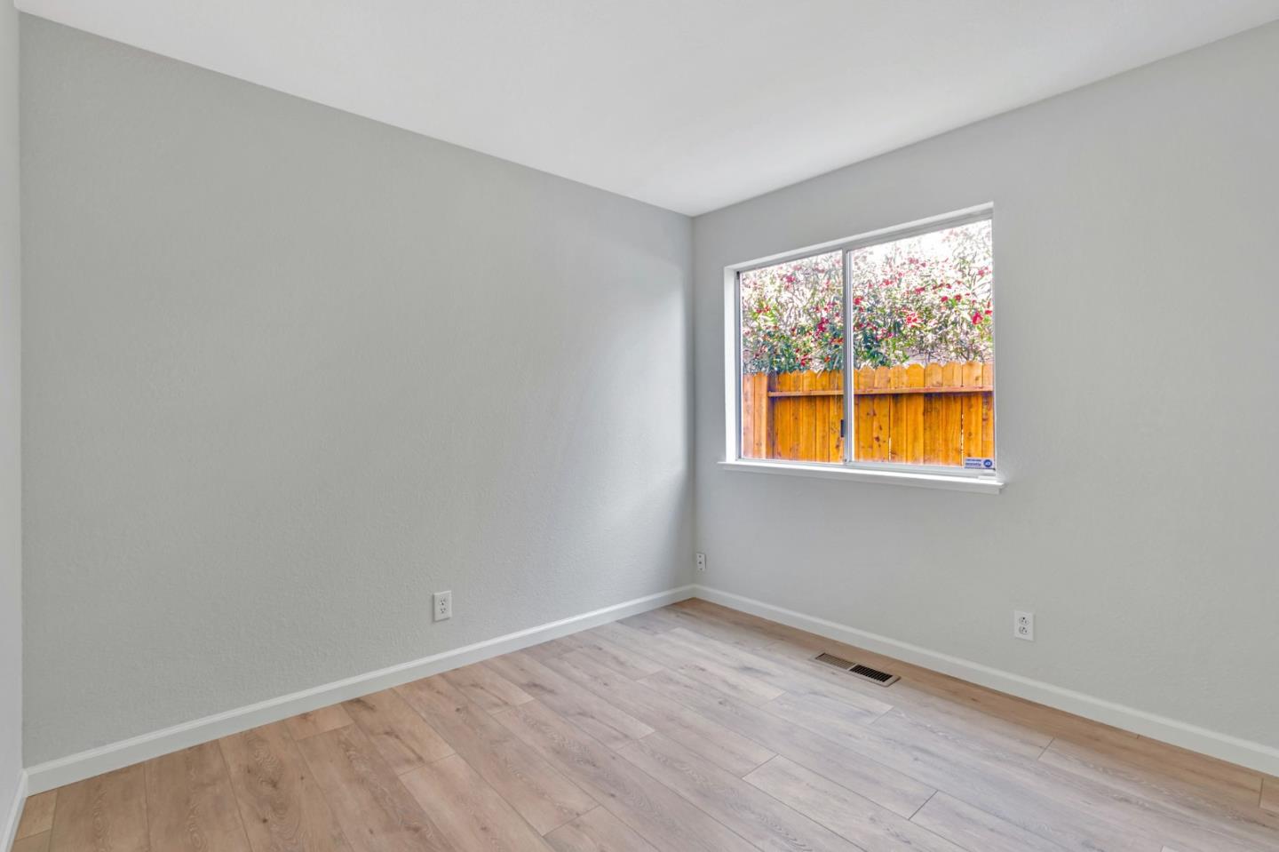 Detail Gallery Image 22 of 48 For 4204 Amargosa Dr, Antioch,  CA 94531 - 5 Beds | 3 Baths