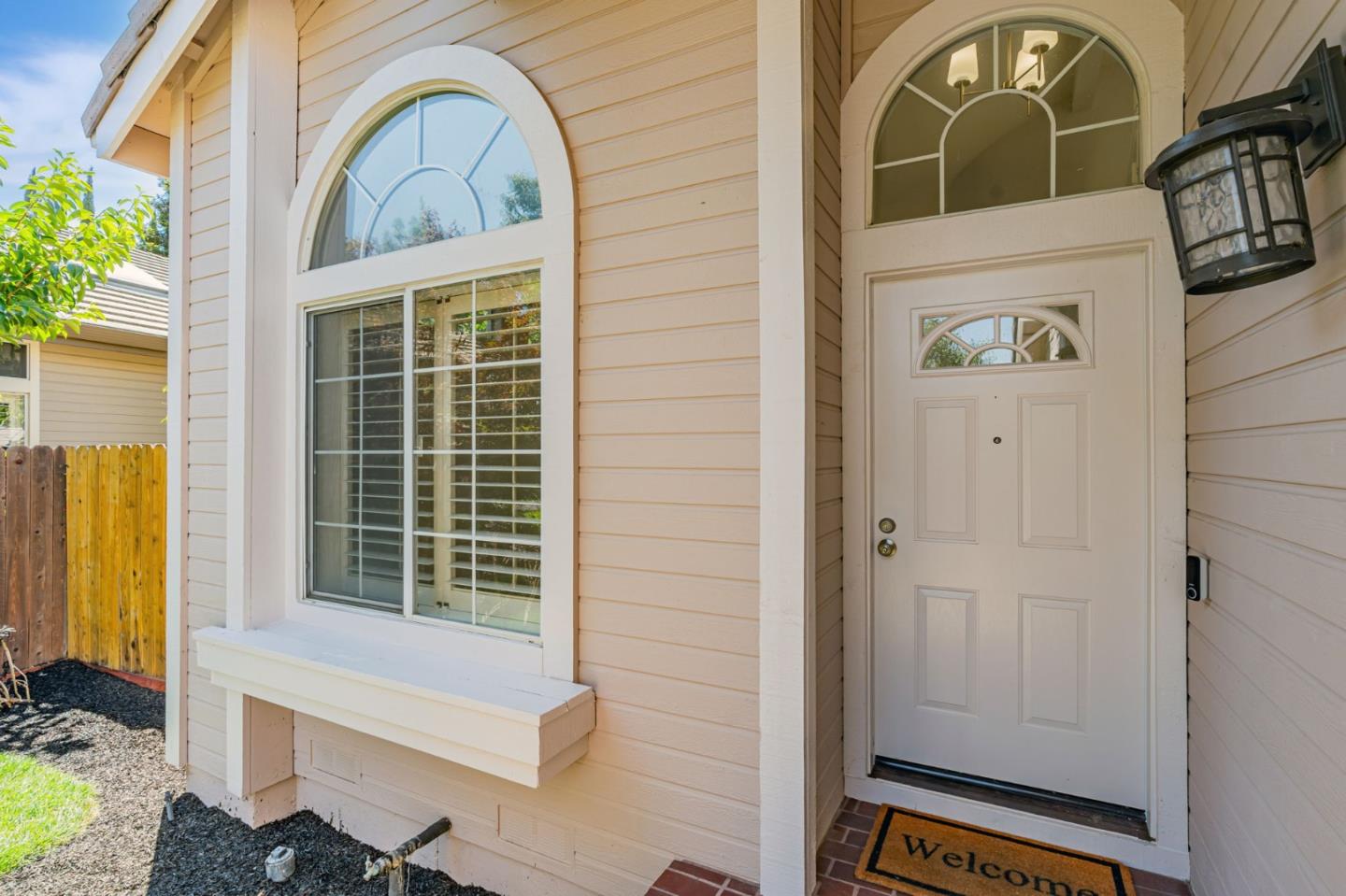 Detail Gallery Image 4 of 48 For 4204 Amargosa Dr, Antioch,  CA 94531 - 5 Beds | 3 Baths