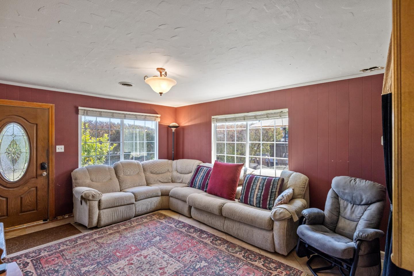 Detail Gallery Image 10 of 31 For 1325 Circle Ave, Seaside,  CA 93955 - 3 Beds | 2 Baths