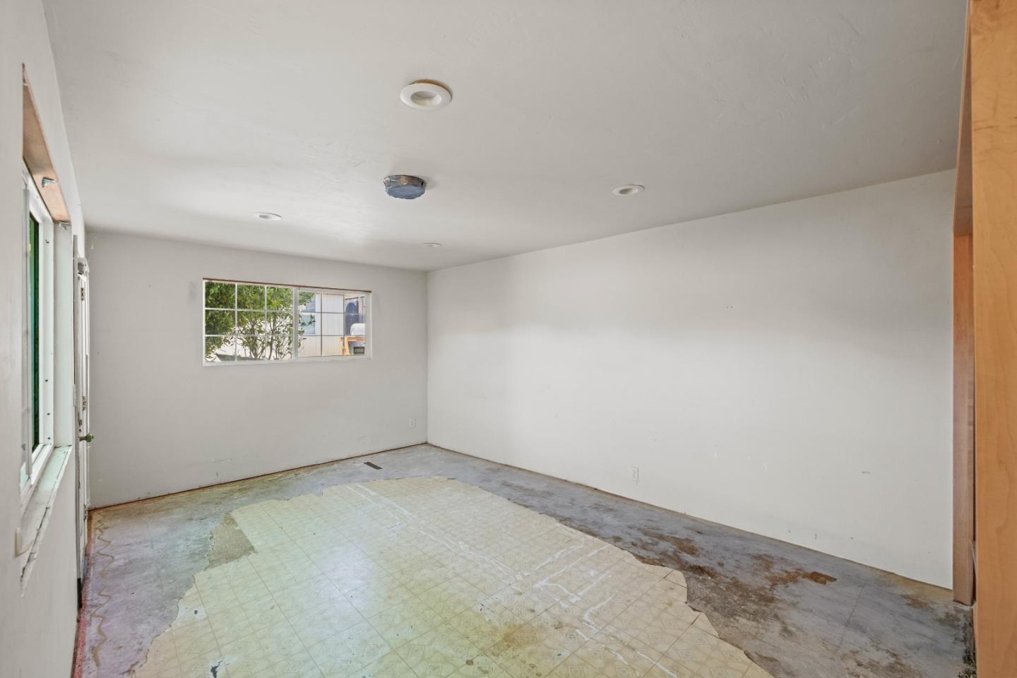 Detail Gallery Image 24 of 31 For 1325 Circle Ave, Seaside,  CA 93955 - 3 Beds | 2 Baths