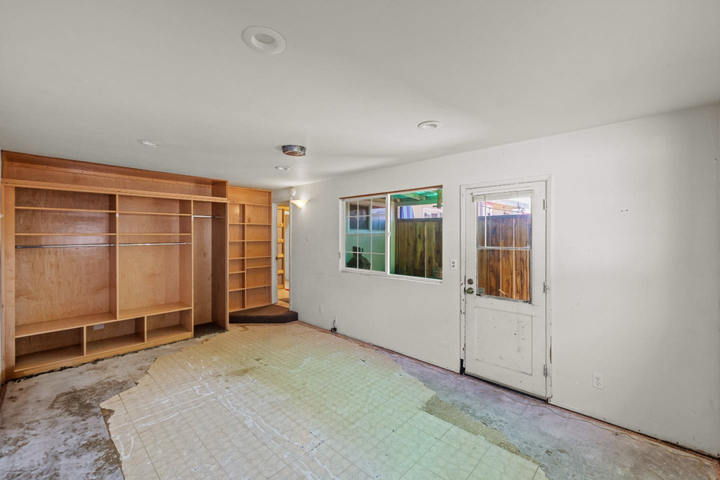 Detail Gallery Image 25 of 31 For 1325 Circle Ave, Seaside,  CA 93955 - 3 Beds | 2 Baths