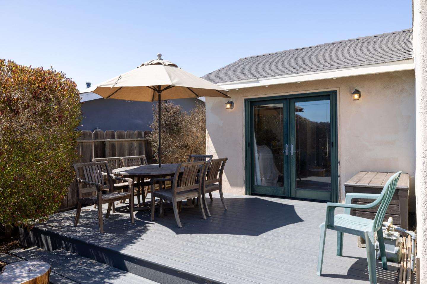 Detail Gallery Image 6 of 31 For 1325 Circle Ave, Seaside,  CA 93955 - 3 Beds | 2 Baths